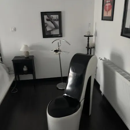 Alojamento de Acomodação e Pequeno-almoço Le Blockhaus De Et 3*
